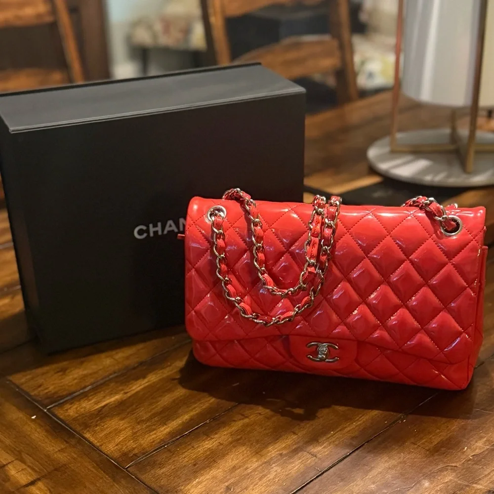 CHANEL Red Patent leather jumbo double flap bag - Picture 2 of 9